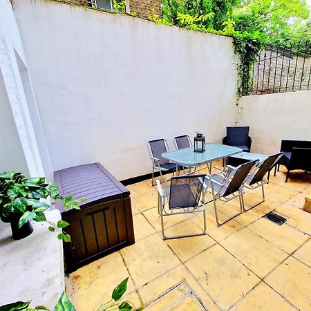 Spacious & Cosy 2 Bedroom Home Plus 2 Sofa-Beds With Private Entrance And Back Patio, 3 Min Walk To Earl'S Court Station London Eksteriør bilde