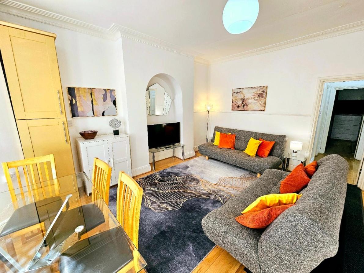 Spacious & Cosy 2 Bedroom Home Plus 2 Sofa-Beds With Private Entrance And Back Patio, 3 Min Walk To Earl'S Court Station London Eksteriør bilde