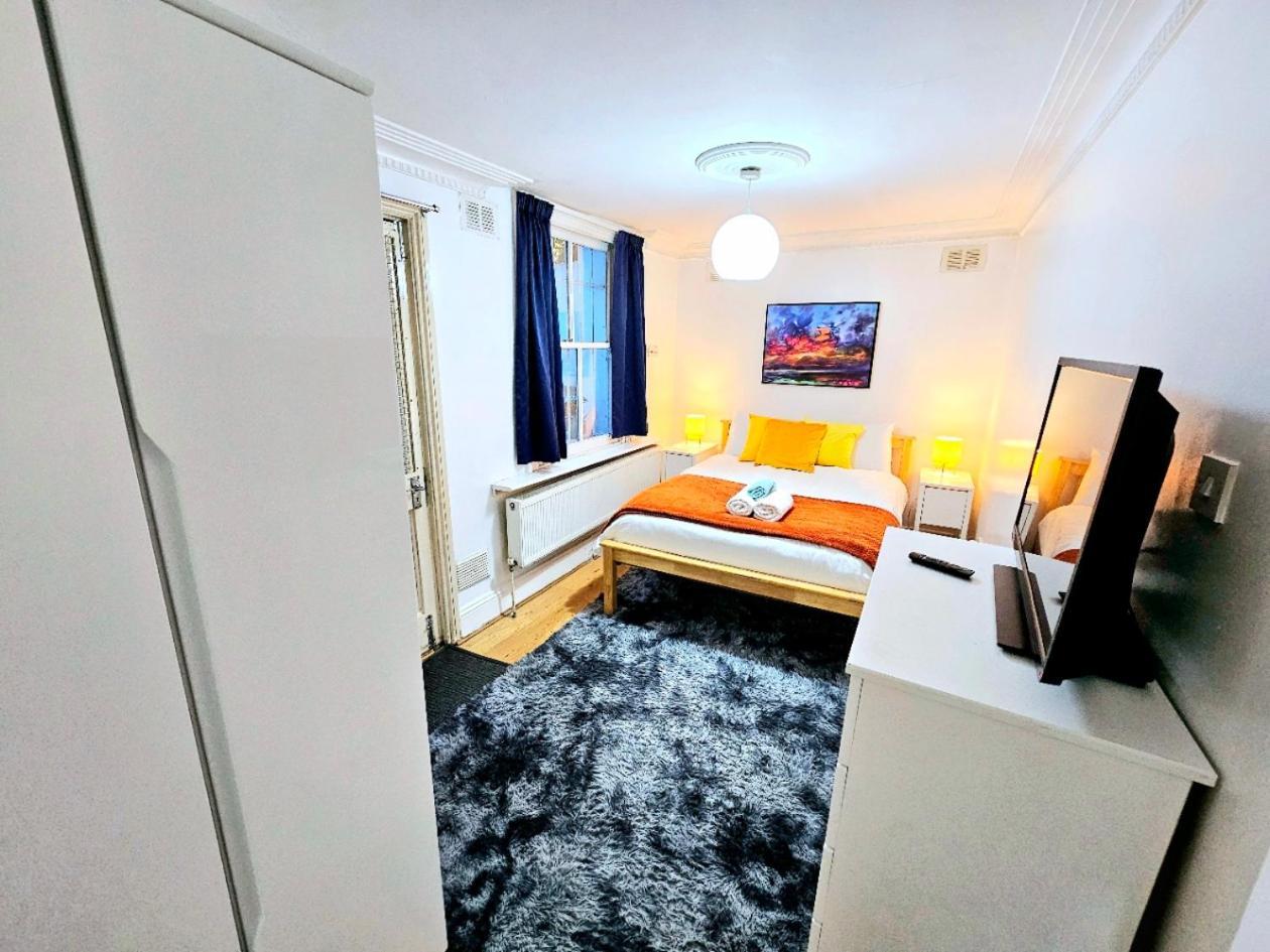 Spacious & Cosy 2 Bedroom Home Plus 2 Sofa-Beds With Private Entrance And Back Patio, 3 Min Walk To Earl'S Court Station London Eksteriør bilde