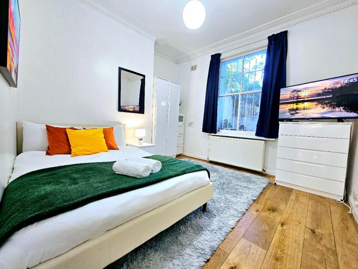 Spacious & Cosy 2 Bedroom Home Plus 2 Sofa-Beds With Private Entrance And Back Patio, 3 Min Walk To Earl'S Court Station London Eksteriør bilde